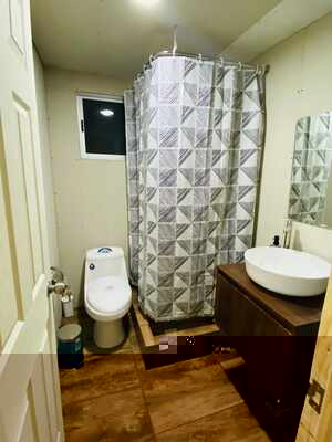 Baño de la Cabaña de Carola en el pueblo de Puclaro, Valle de Elqui
