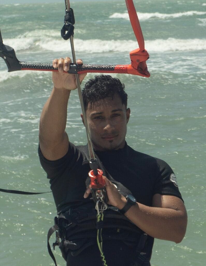 Instructor certificado de kitesurf fundador de puclaro